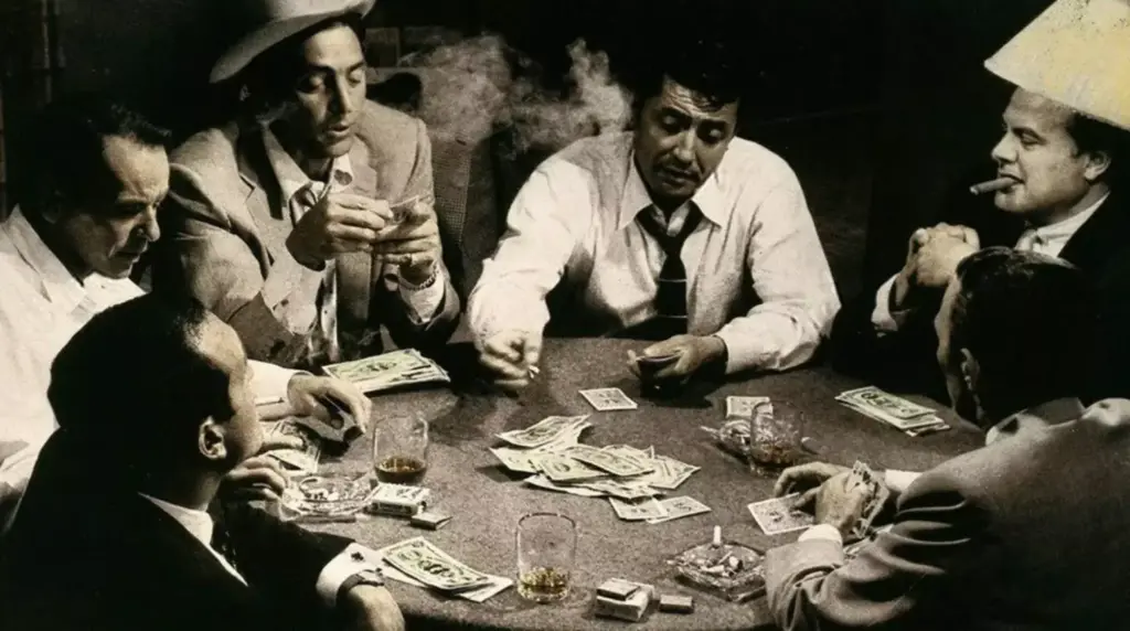 Старинная фотография игры в карты